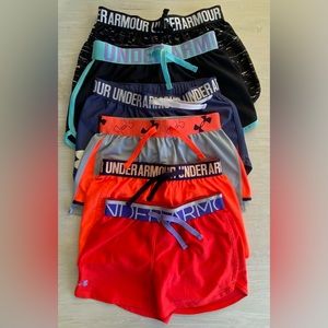 6 Pair of Under Armour twist up shorts